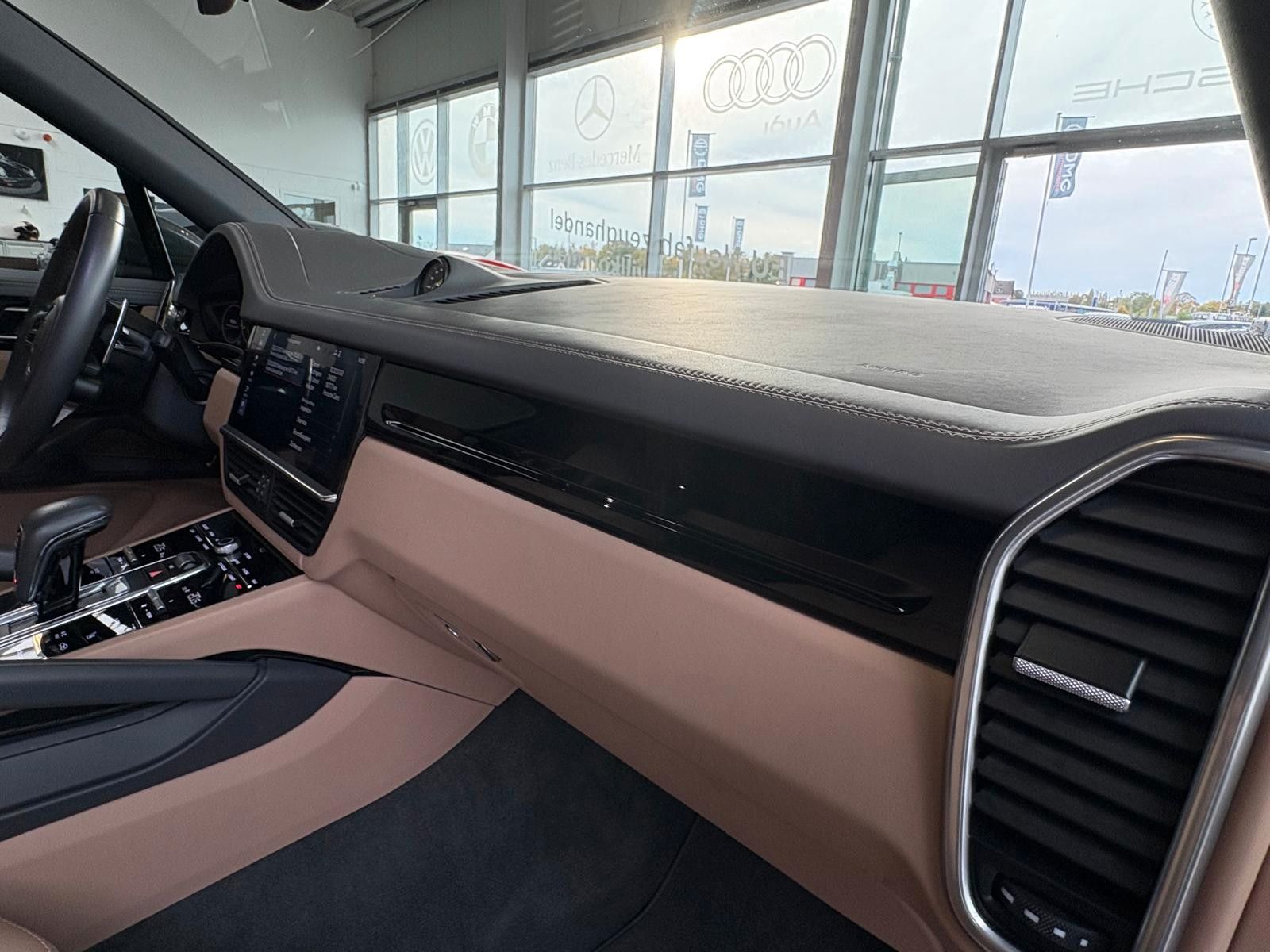 Fahrzeugabbildung Porsche Cayenne E-Hybrid