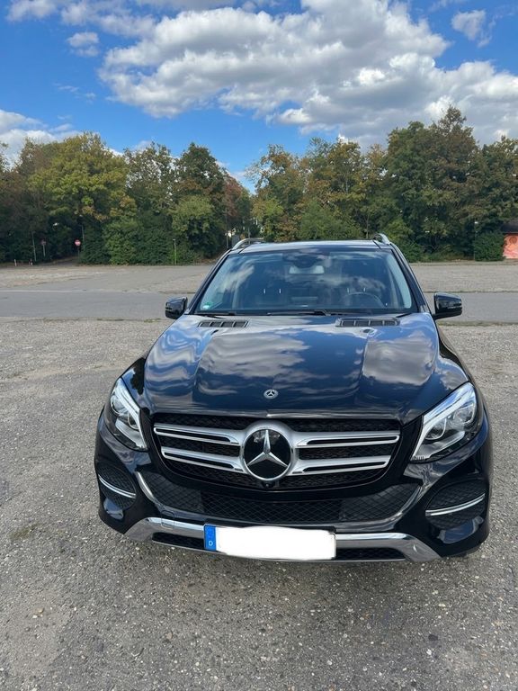 Image of Mercedes-Benz GLE 400
