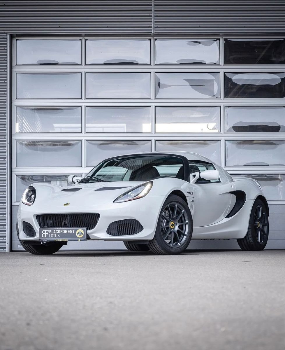 LOTUS Elise