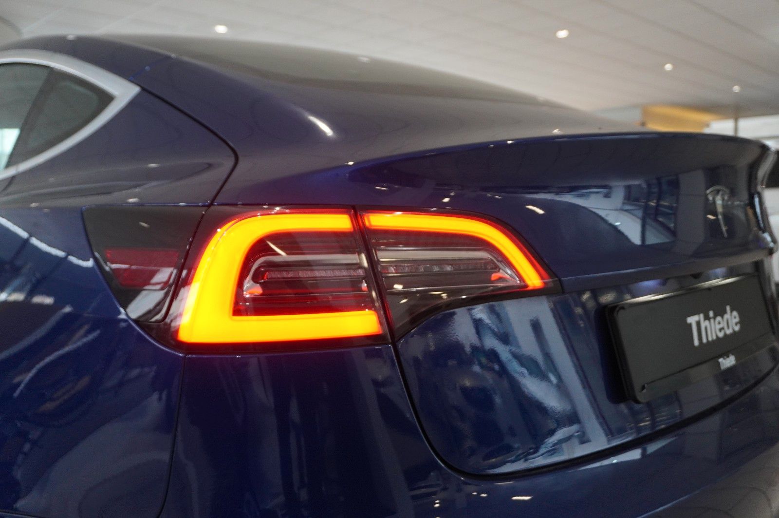 Fahrzeugabbildung Tesla Model 3 Standard Range Plus NAVI/KAMERA/SH/PANO