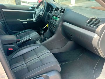 Volkswagen Golf - 5