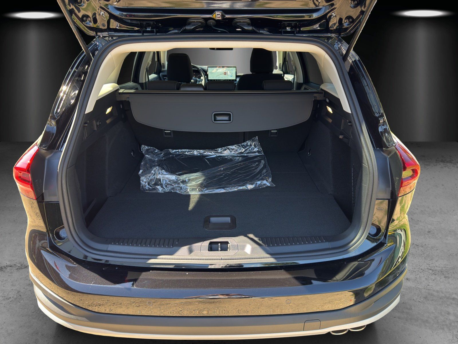 Fahrzeugabbildung Ford Focus Turnier Active WINTER/FAHRERASSIST/EASY-PA