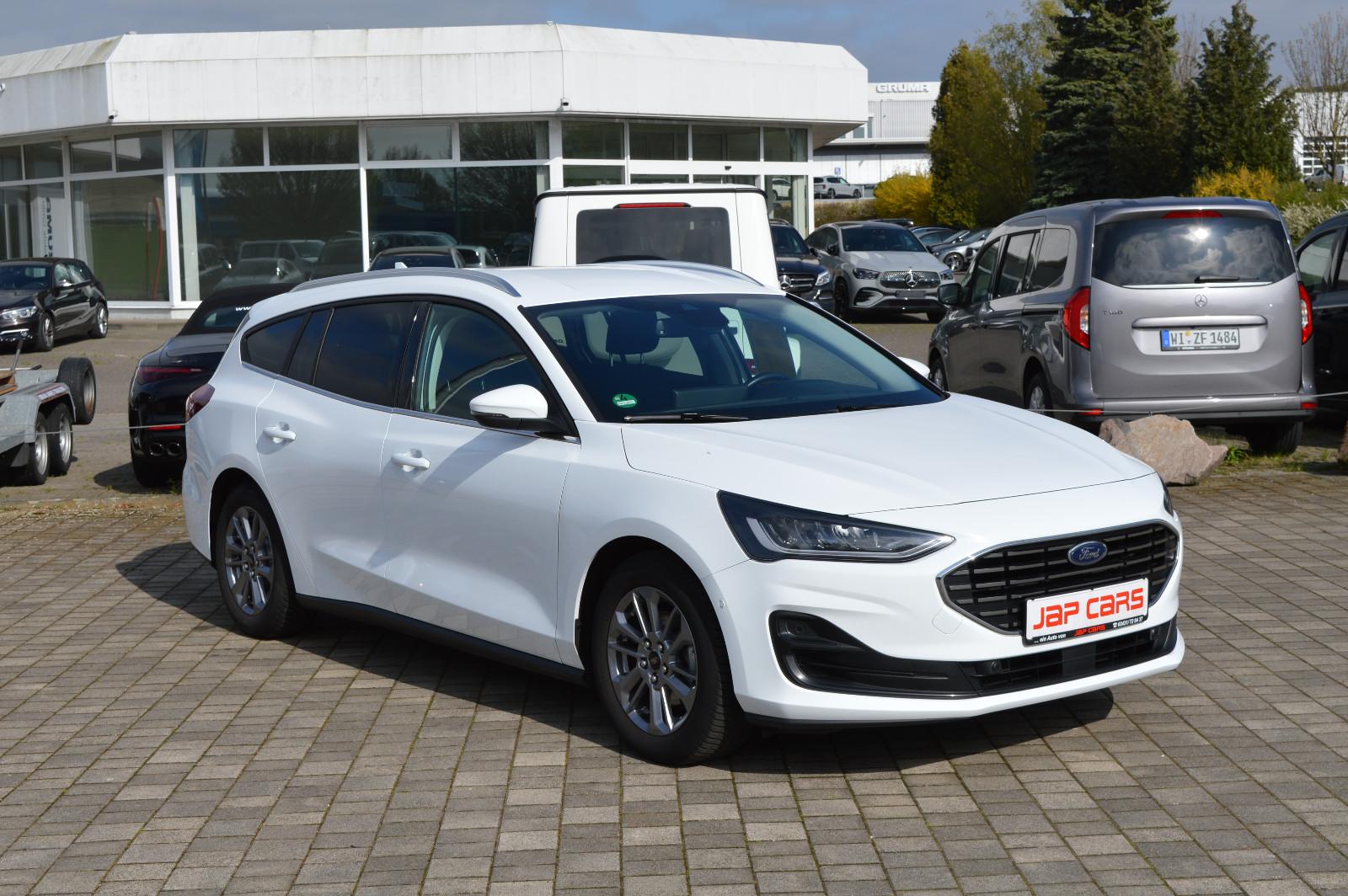Ford Focus Kombi 1.5 EcoBlue Automatik Titanium X+AHK