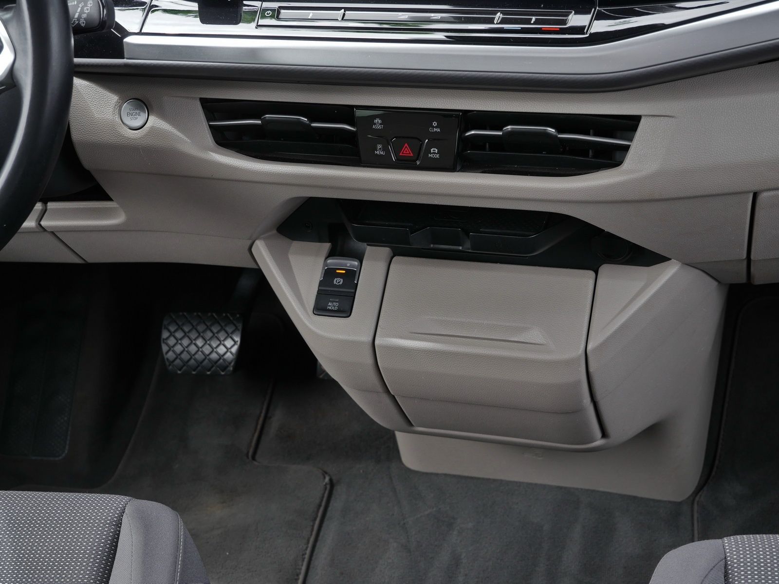 Volkswagen T7 Multivan Life 1.4 eTSI Stand Pano HuD 7Sitze foto 7