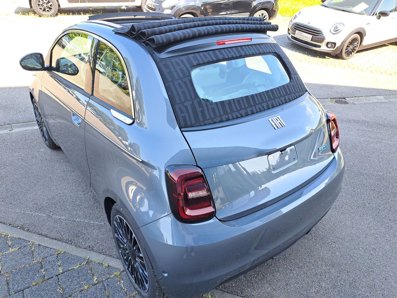 Fahrzeugabbildung Fiat 500e