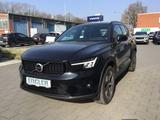 Volvo XC40 B4 (Benzin) Ultimate Dark Cam PanoDach Navi - Volvo aus 2023