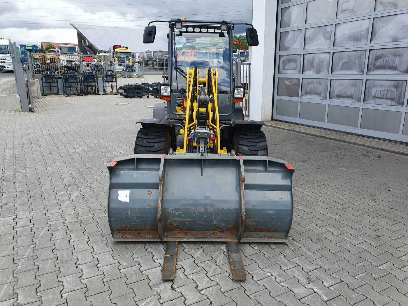 Fahrzeugabbildung Wacker WL34 (RL40) / Schaufel + Gabel / nur 743h / 62PS