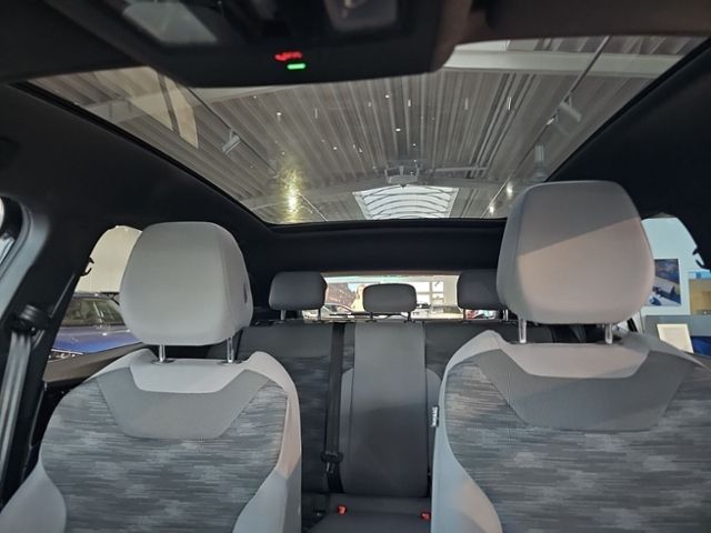 Fahrzeugabbildung Volkswagen ID.4 Pro Performance Batterie 77kWh PANO AHK LED