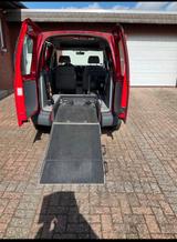 Volkswagen Behindertenfahrzeug für den Rollstuhlstuhl - gebrauchte VW Caddy aus dem Jahr 2006