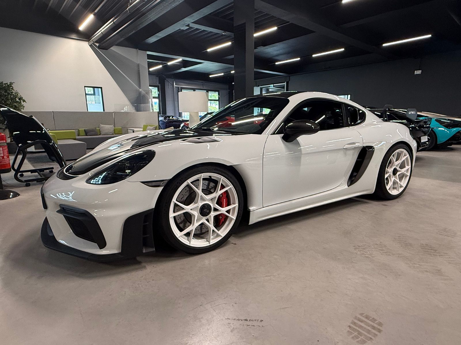 Fahrzeugabbildung Porsche 718 GT4 RS-Weissach-Clubsport-Lift-LED-Kam.-90 L