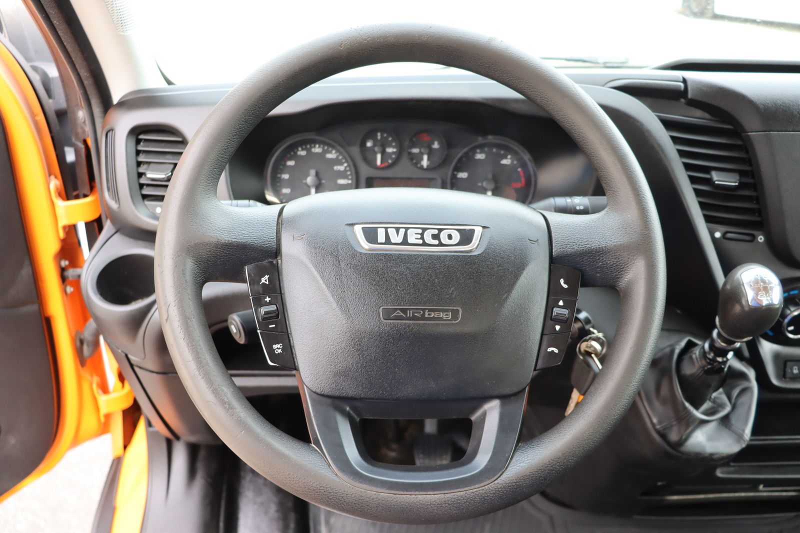 Fahrzeugabbildung Iveco Daily 35S15 3.0 D Kipper * AHK * bis 3.5t 35 150