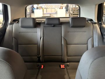 MYAUTOCENTER – Gebraucht- und Jahreswagen mit Werkstattservice in Pfaffenhofen Volkswagen Golf VII Lim. Comfortline BMT *Klima*TÜV*