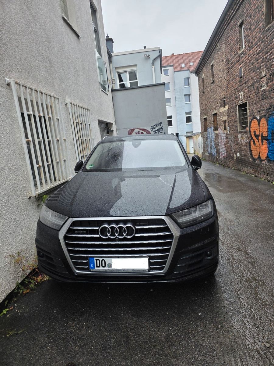 AUDI Q7 3.0 TDI quattro tiptronic 4M 
