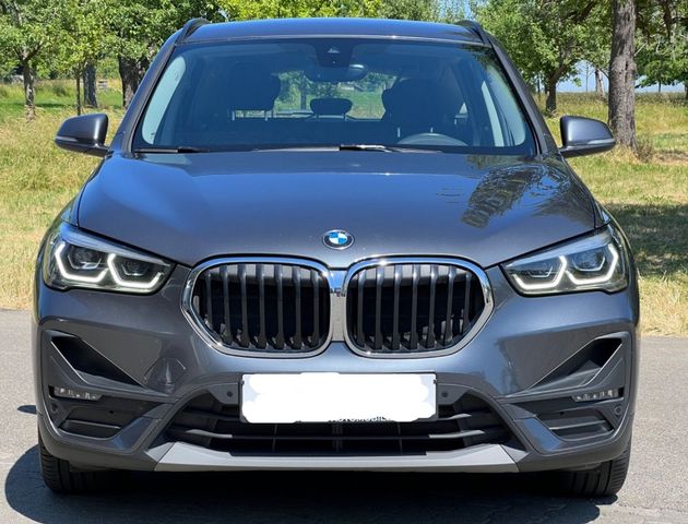 BMW X1 xDrive20d Automatik NaviPlus AHK 