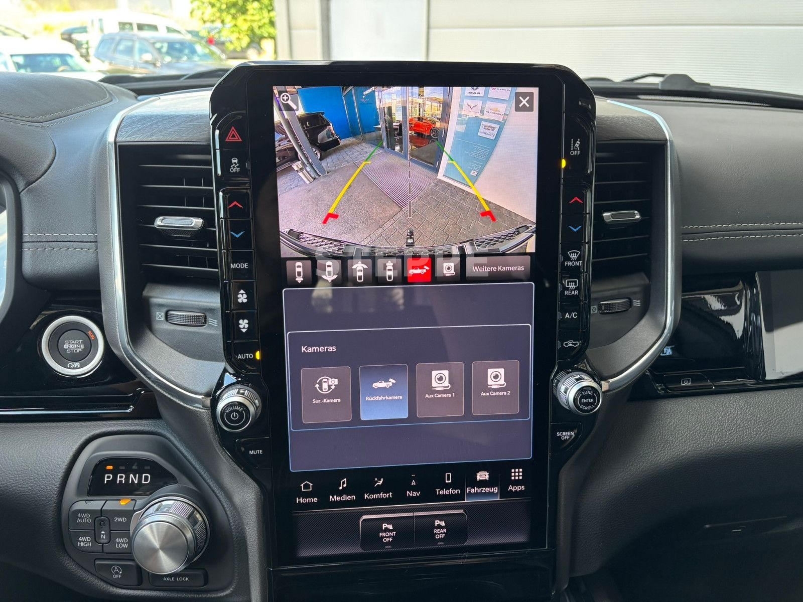 Dodge 2026 RAM 1500 5,7LV8 Night Safety Tech. AHK 22"