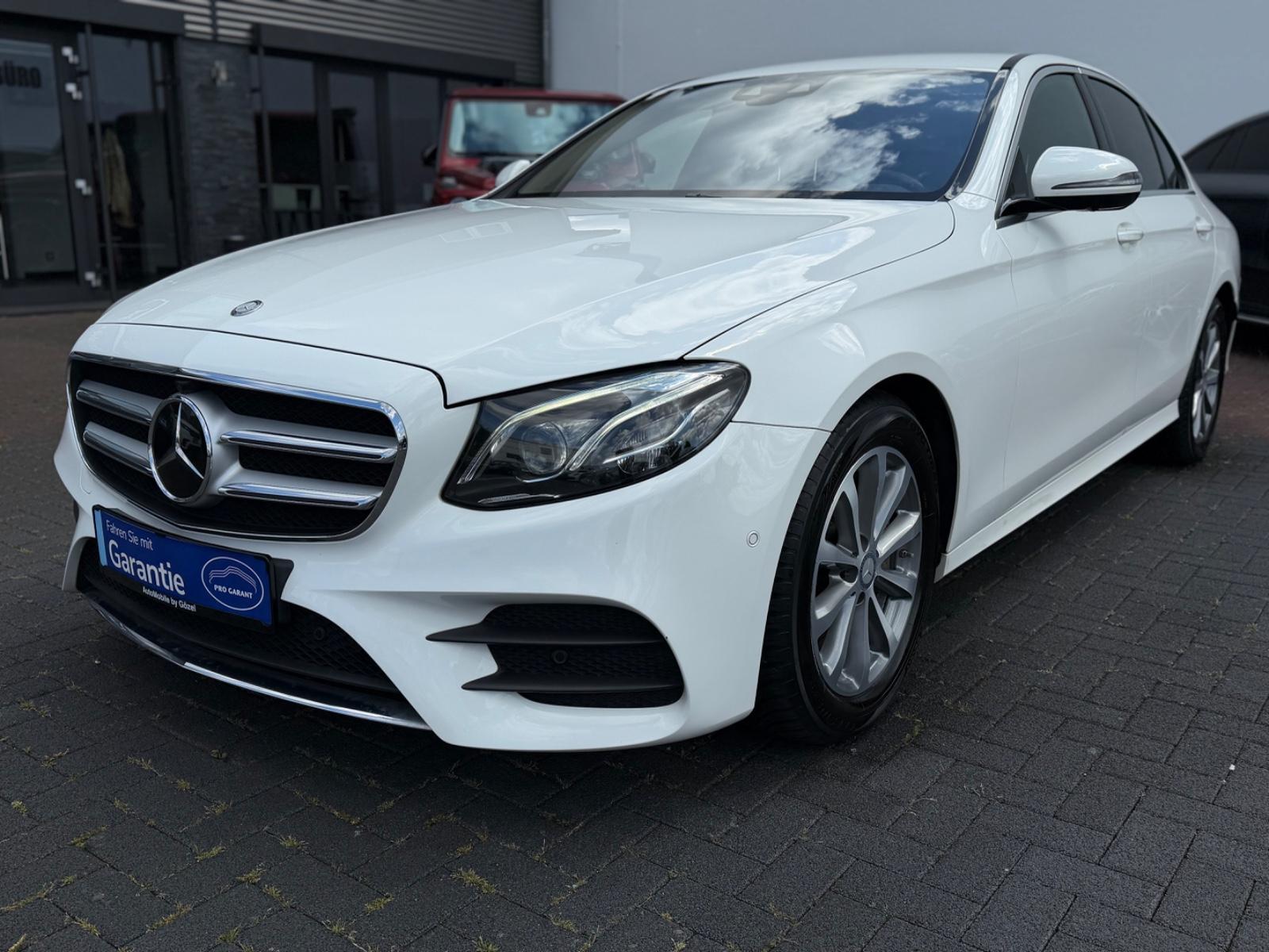Mercedes-Benz E 220E Limousine E 220 d AMG Wide. Kamera Leder