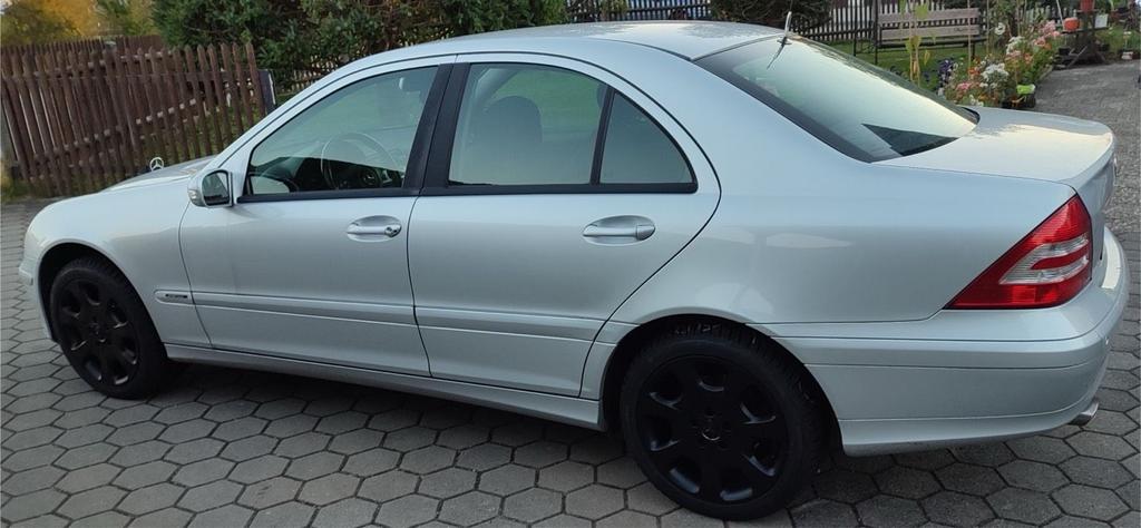 Mercedes-Benz C 180