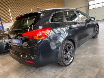 Kia Ceed Sportswagon FIFA World Cup Edition *AHK*LKH