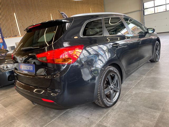 Kia Ceed Sportswagon FIFA World Cup Edition *AHK*LKH