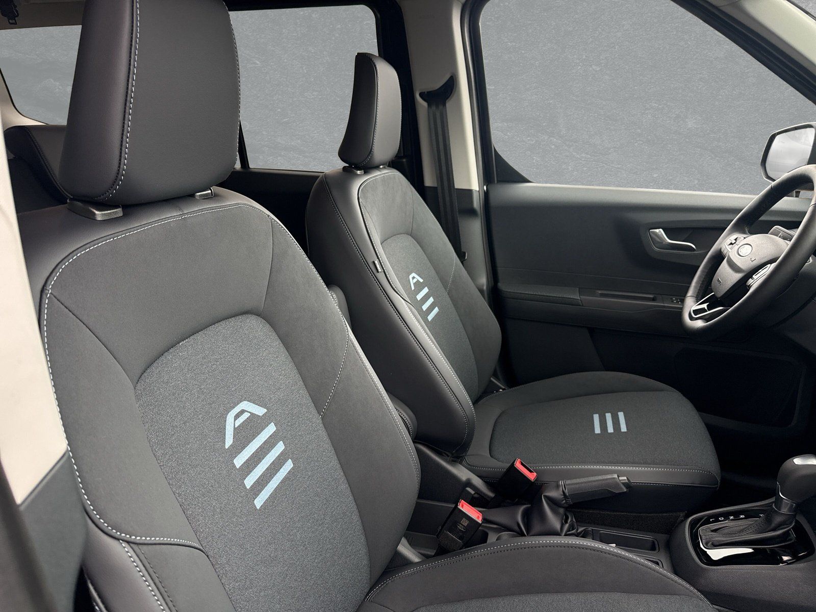 Ford Tourneo Courier Active 1.0l EcoBoost NAVI PDC imagem 3