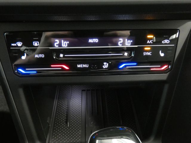 Polo 1.0 TSI R-Line DSG PANO KAMERA GARANTIE