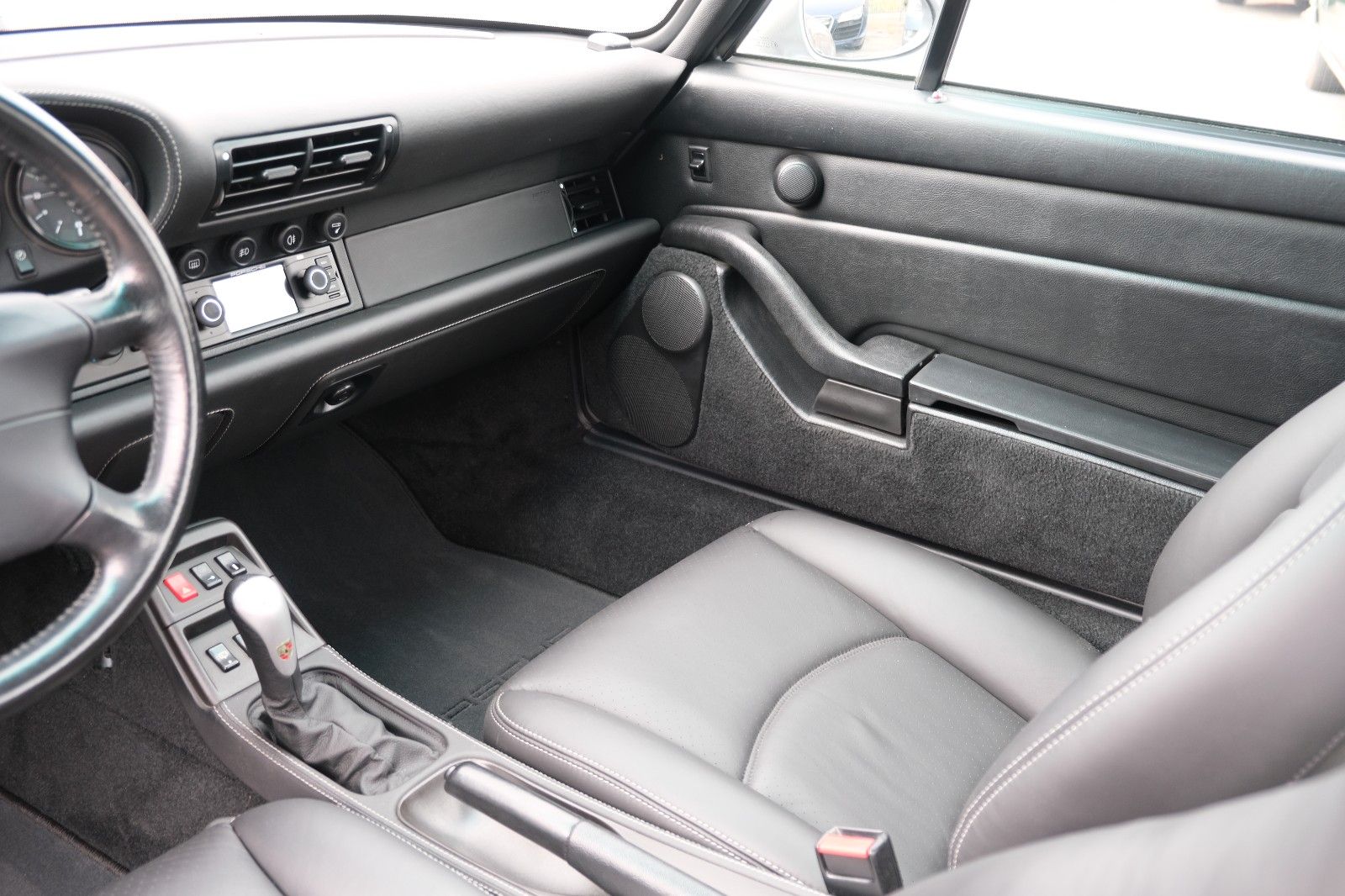 Fahrzeugabbildung Porsche 993 Carrera 4 Schalt/Unikat Turbo Breit/50k inv.