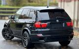 BMW X5 xDriv50i MSport 21' HuD Softcl. ACC  360° Nav - aus 2011: Geländewagen