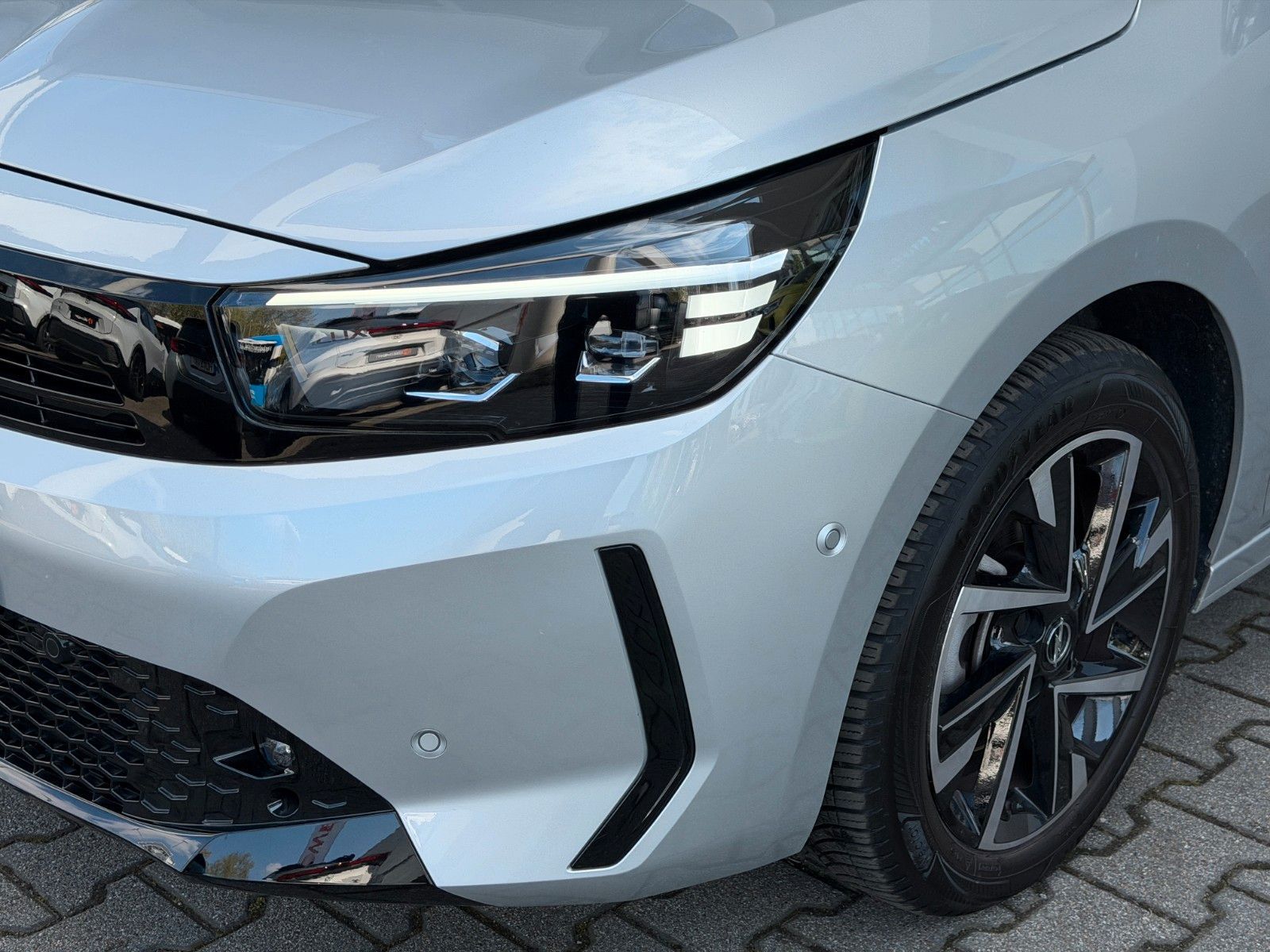Fahrzeugabbildung Opel Corsa F 1.2 Turbo GS KlimaA,LED,Navi,SHZ,Kam.,LM