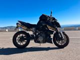 KTM 990 SuperDuke mit R-Heck u. Akra - STREETFIGHTER