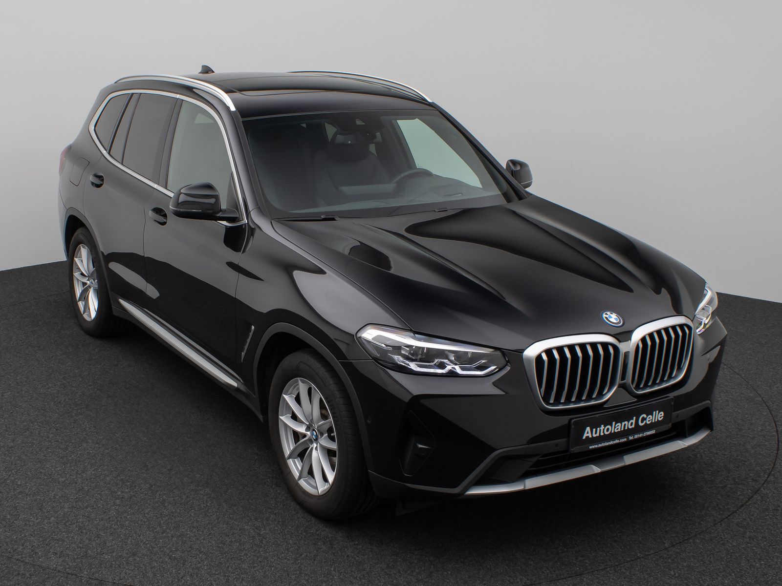 Fahrzeugabbildung BMW X3 xD30e Panorama Kamera HUD H/K Komfort Sport