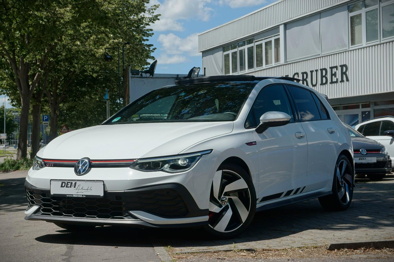 Volkswagen Golf VIII Lim. GTI Clubsport / Pano./ R-Kam. /