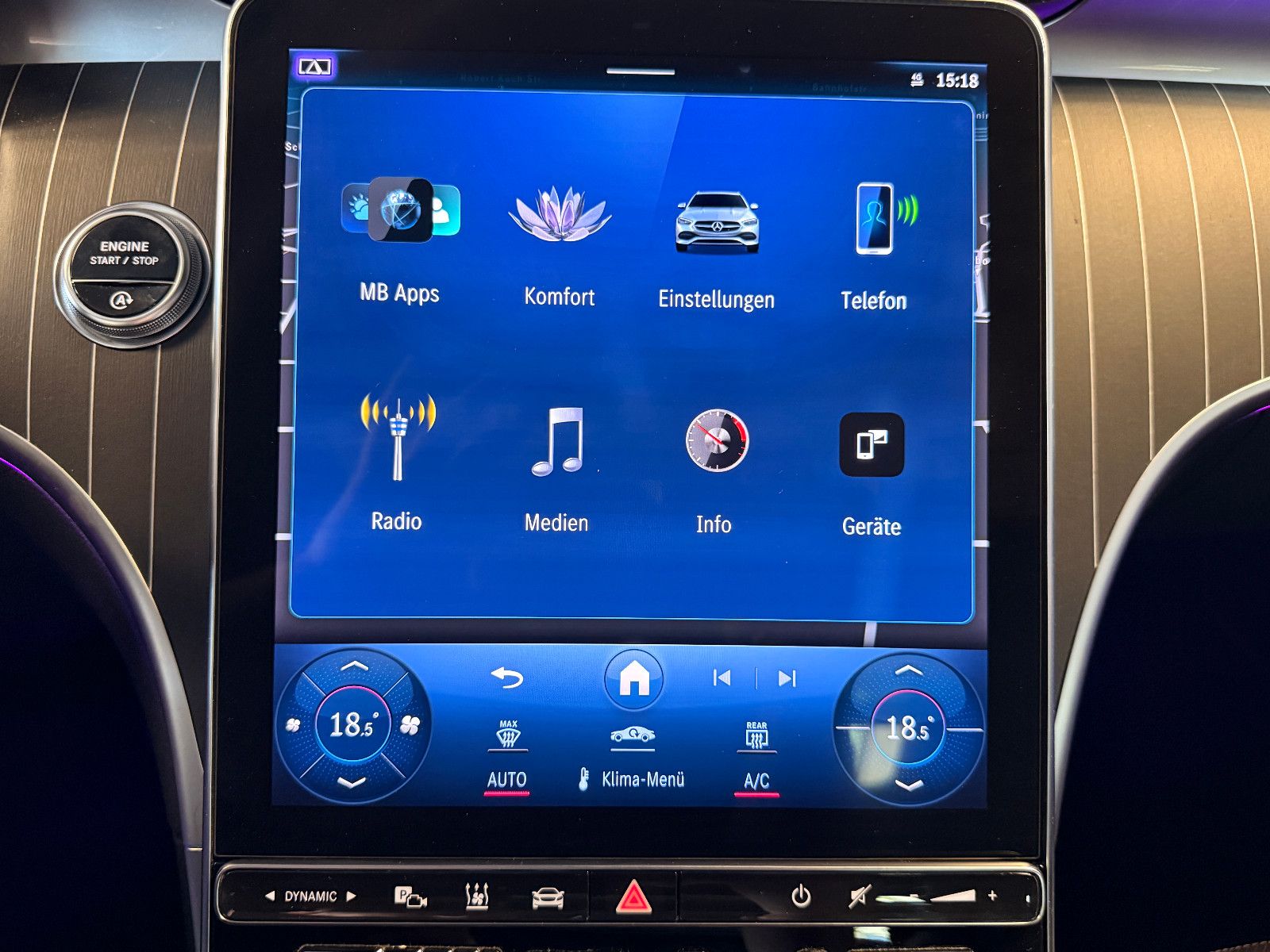 Fahrzeugabbildung Mercedes-Benz C 300TD/AMG/PANO/AMBIENTE/KAMERA/LED/MASSAGE