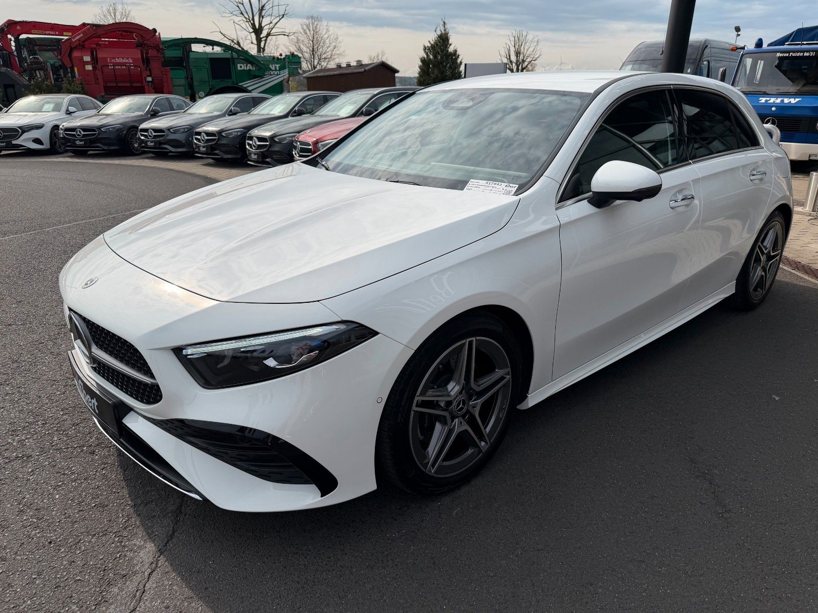 Fahrzeugabbildung Mercedes-Benz A 220 d AMG BURM+AHK+360°+MBEAM+TOTW+DISTR