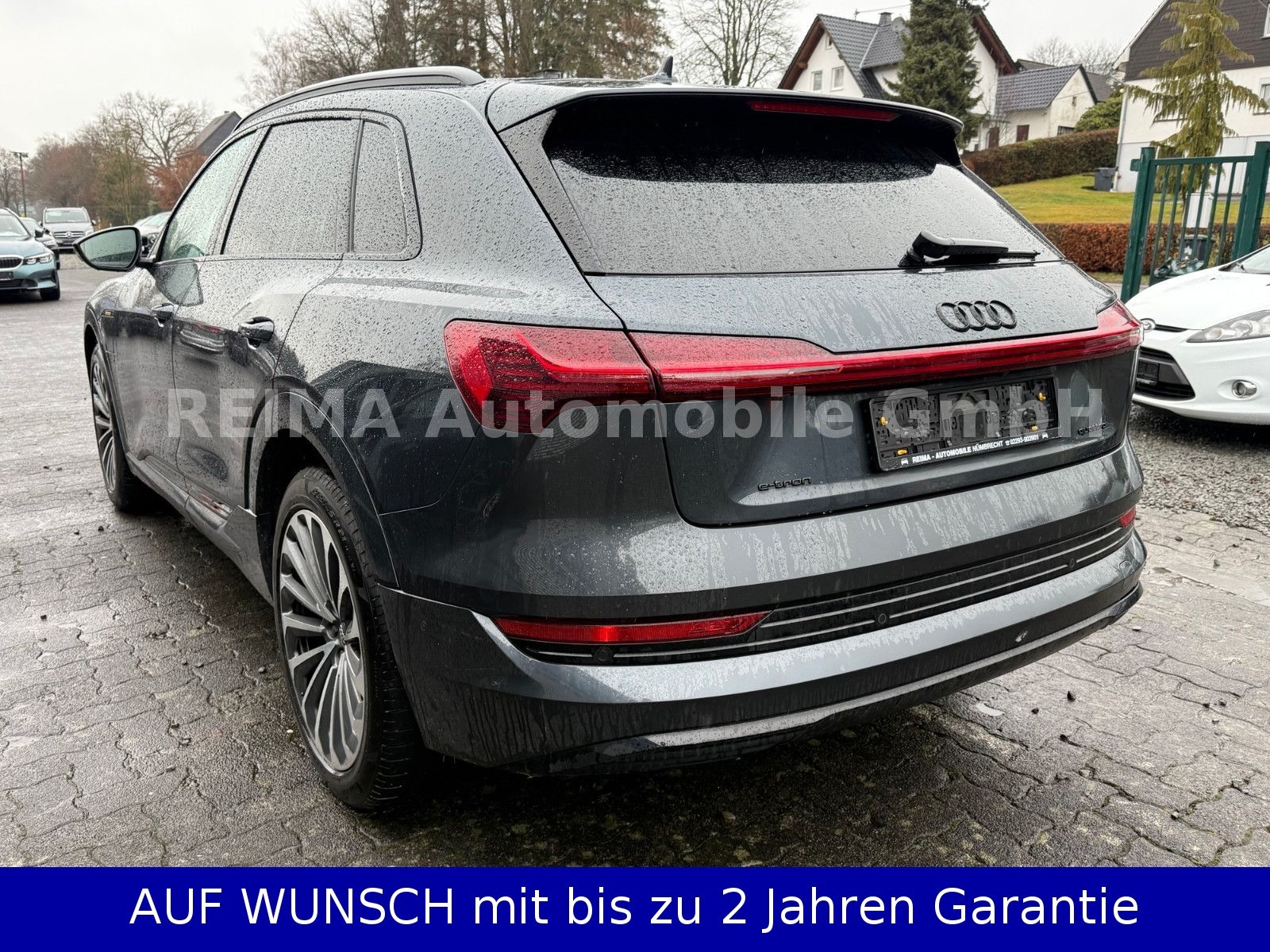 Fahrzeugabbildung Audi e-tron 55 quattro S-Line, Pano, LED, ACC, AHK
