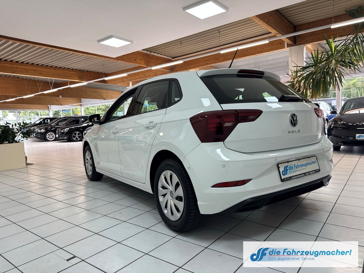 Fahrzeugabbildung Volkswagen Polo VI Life 1.0 TSI EU6d Navi Digitales Cockpit