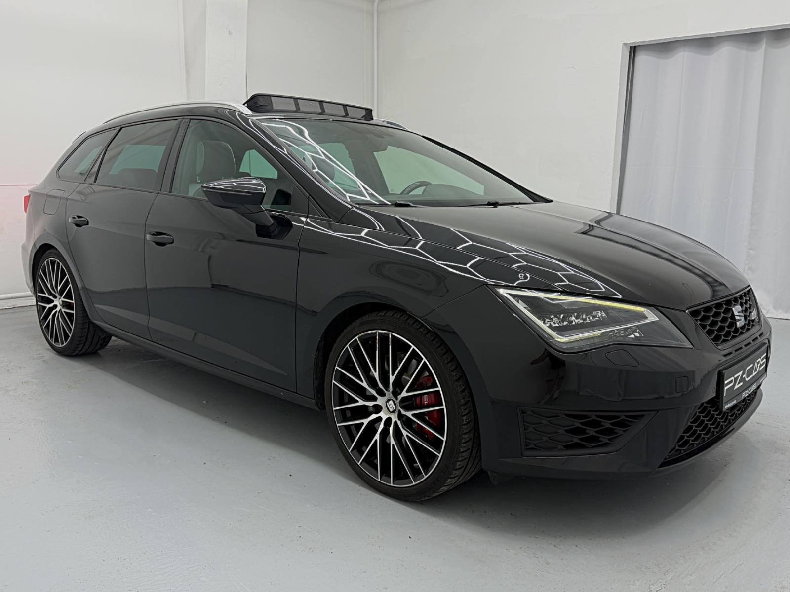 Seat Leon ST Cupra 290 ch DSG • Toit pano • Caméra • Cuir / Alcantara • DCC • Jantes 19"
