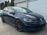 Volkswagen Golf VII 7.5 GTI *Navi*Keyless*LED*AHK*ACC* - Volkswagen Golf mit Benzin-Antrieb: Limousine, GTI V5