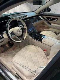 S 580 Maybach 2025 GREEN/BEIGE VIP SEAT E-BODY