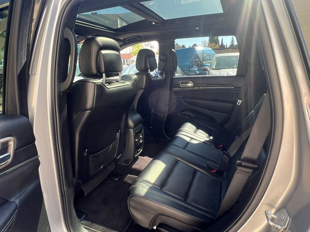 Jeep Grand Cherokee 3.0l V6  Overland Autom.*Panorama