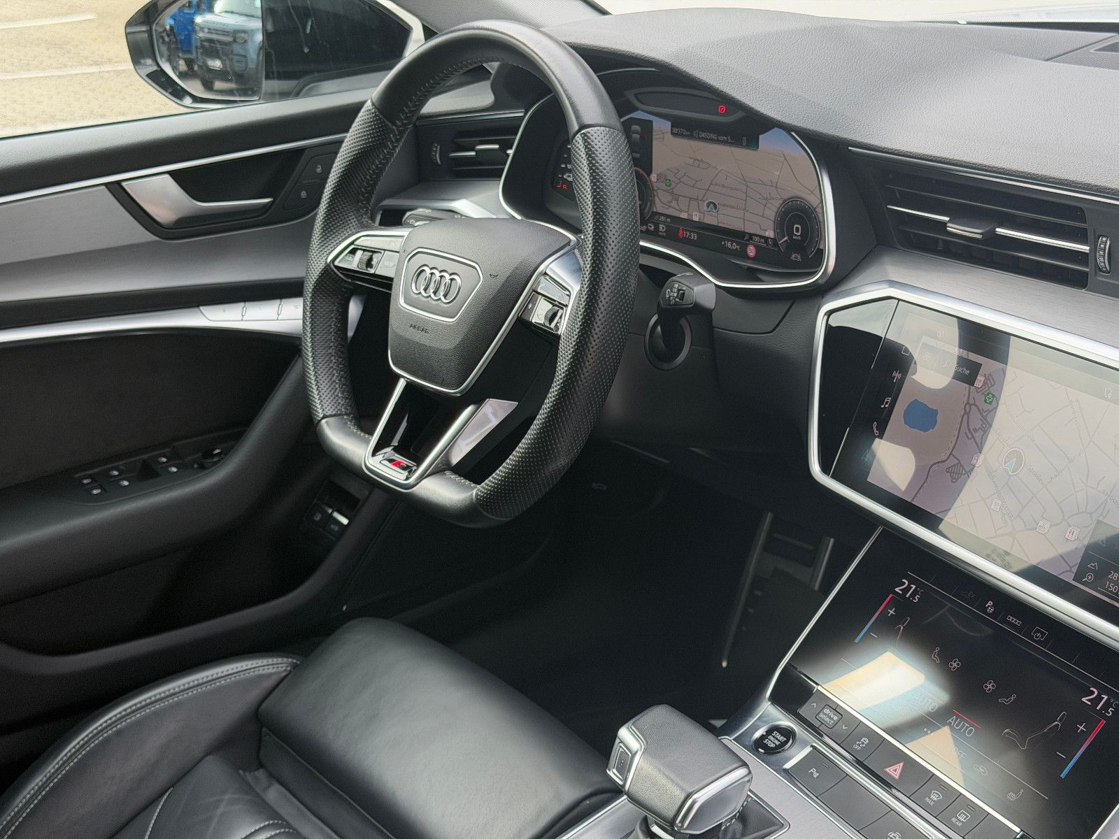 Fahrzeugabbildung Audi 55 TFSI e quattro S-Line/LEDER/Navi/LED/CarPlay/