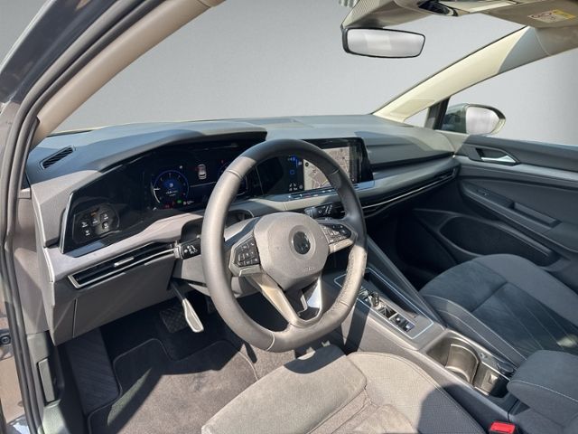 Golf VIII 2.0 TDI DSG Style STANDHZ+LED+NAVI+RFK