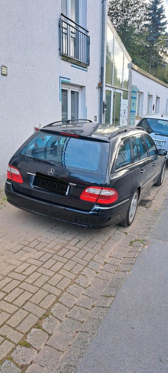 Mercedes-Benz E280 2006 — interior