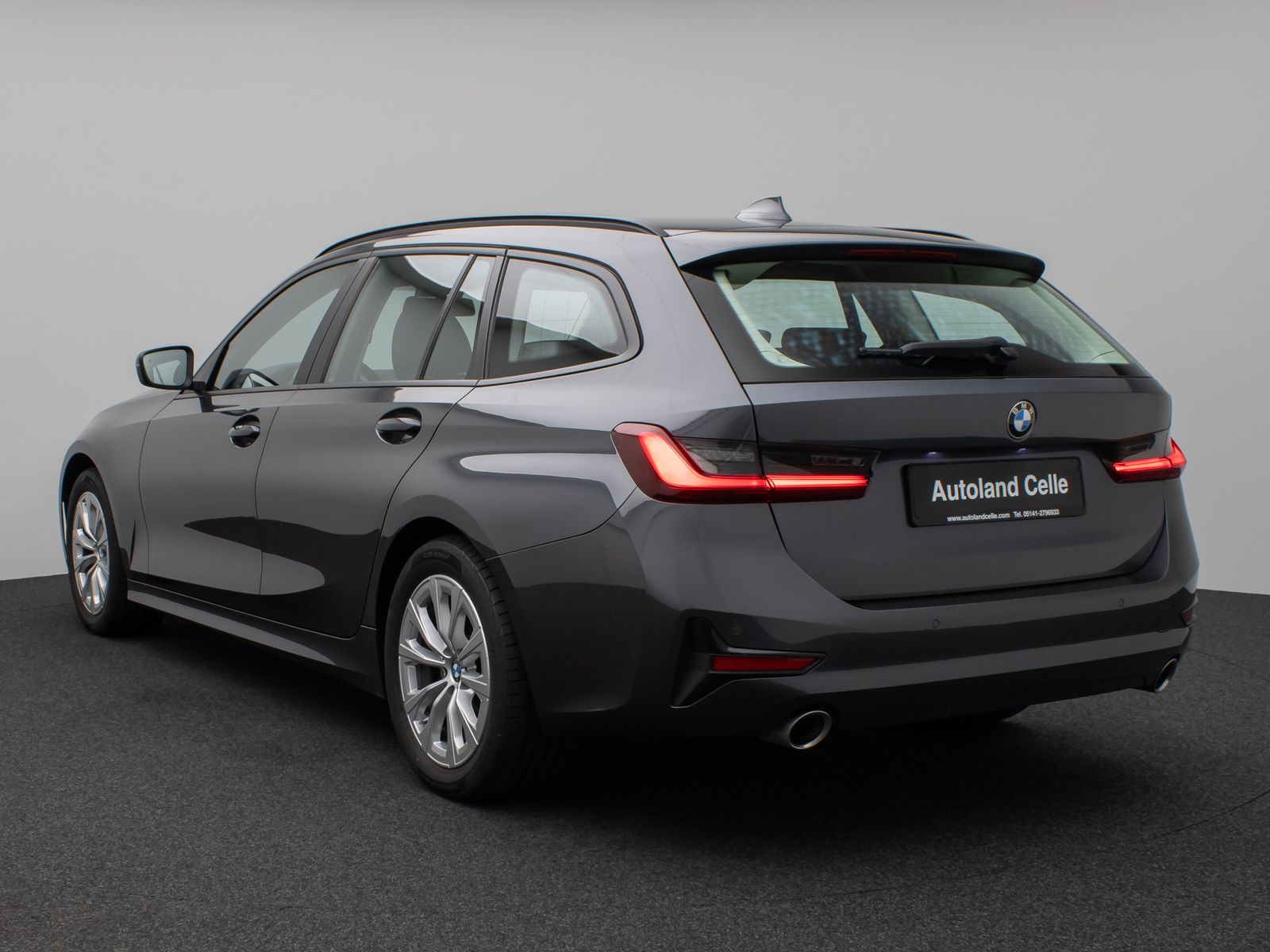Fahrzeugabbildung BMW 320i Panorama DAB CockPitPr DrivAssist PDC Alarm