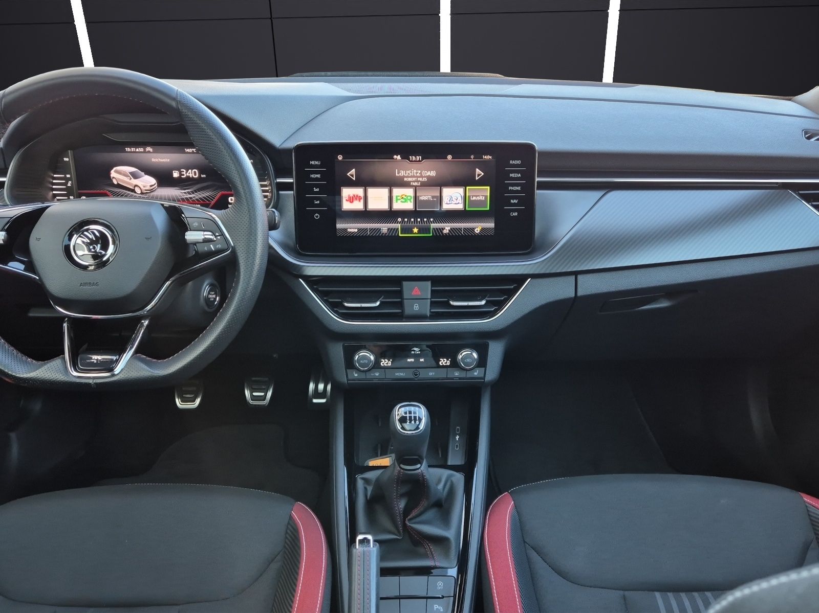 Fahrzeugabbildung SKODA Kamiq TSI Monte Carlo LED Navi Pano AID RFK SH b