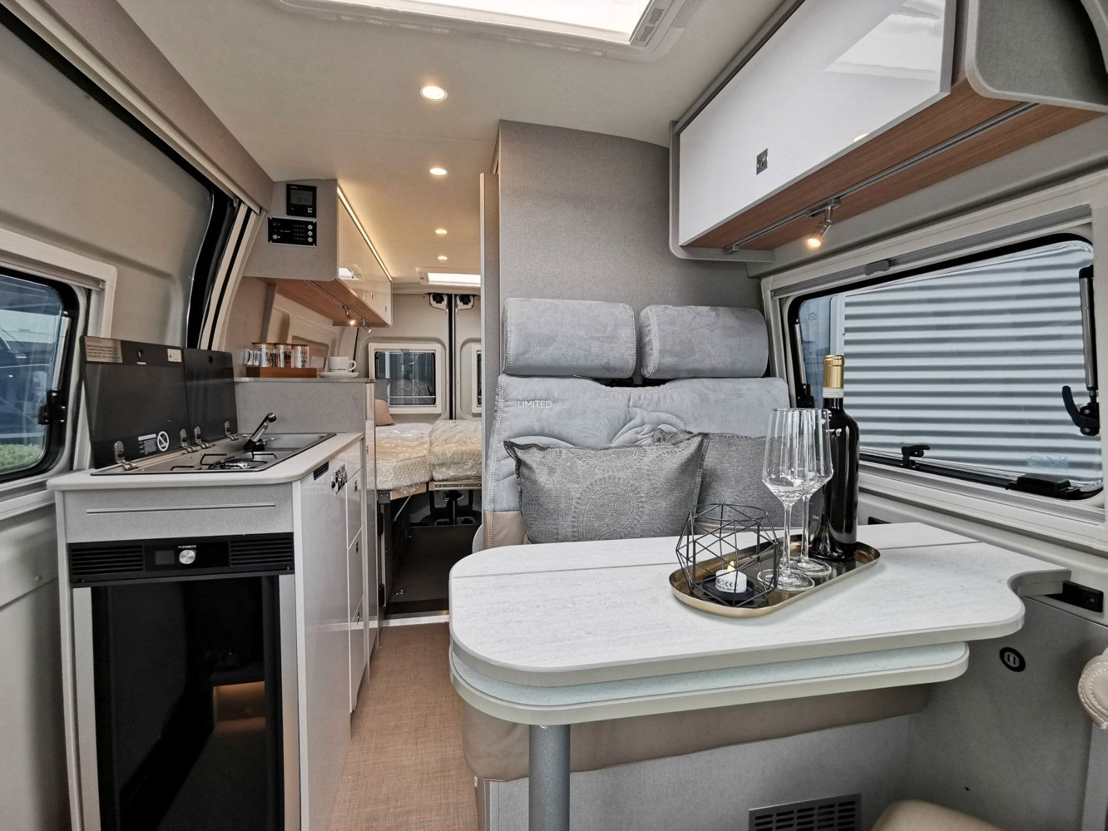 Fahrzeugabbildung Bürstner Delfin Limited C 621 - SIE SPAREN 18.253€ !!!
