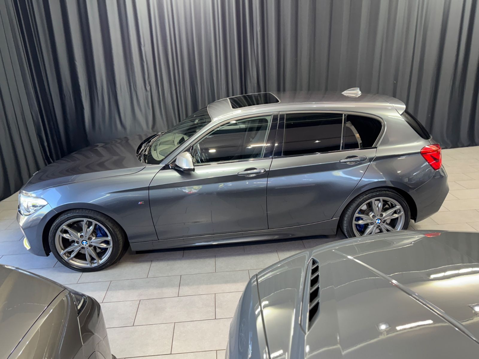 Fahrzeugabbildung BMW M140i xDrive|LEDER|NAVI|SCHIEBEDACH|AUTOMATIK|