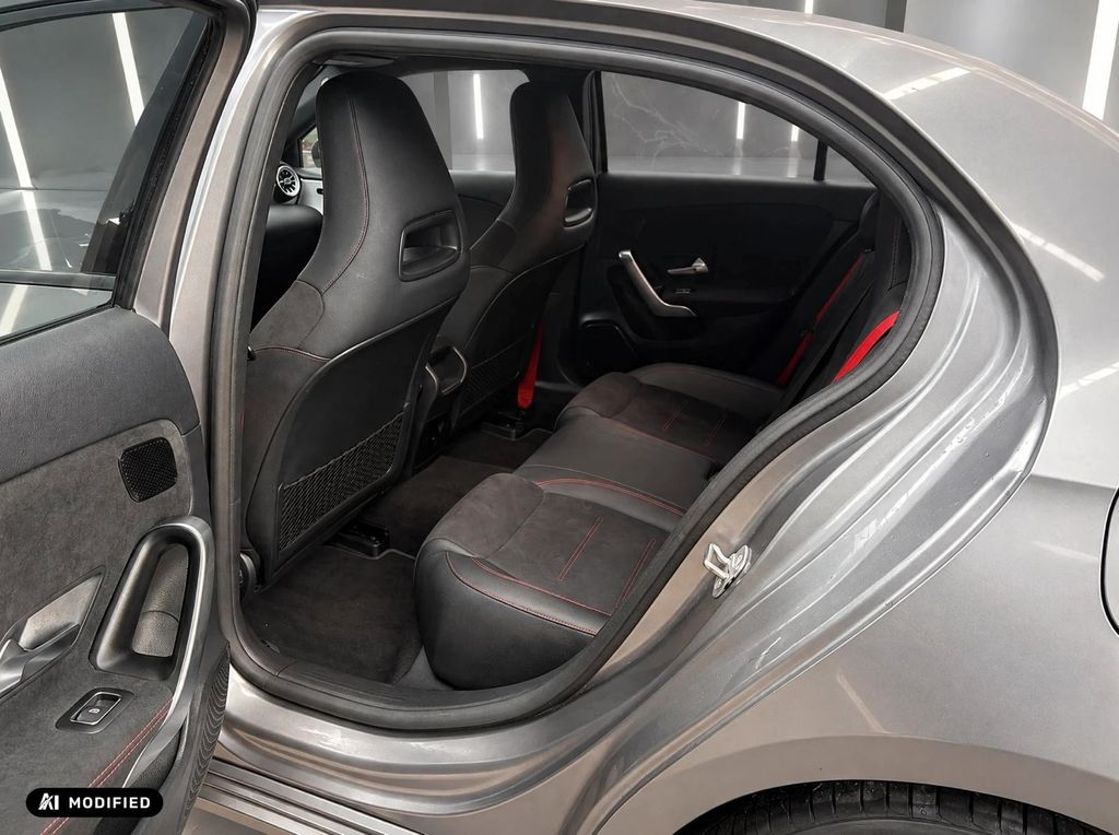 MERCEDES-BENZ A-Class 2022