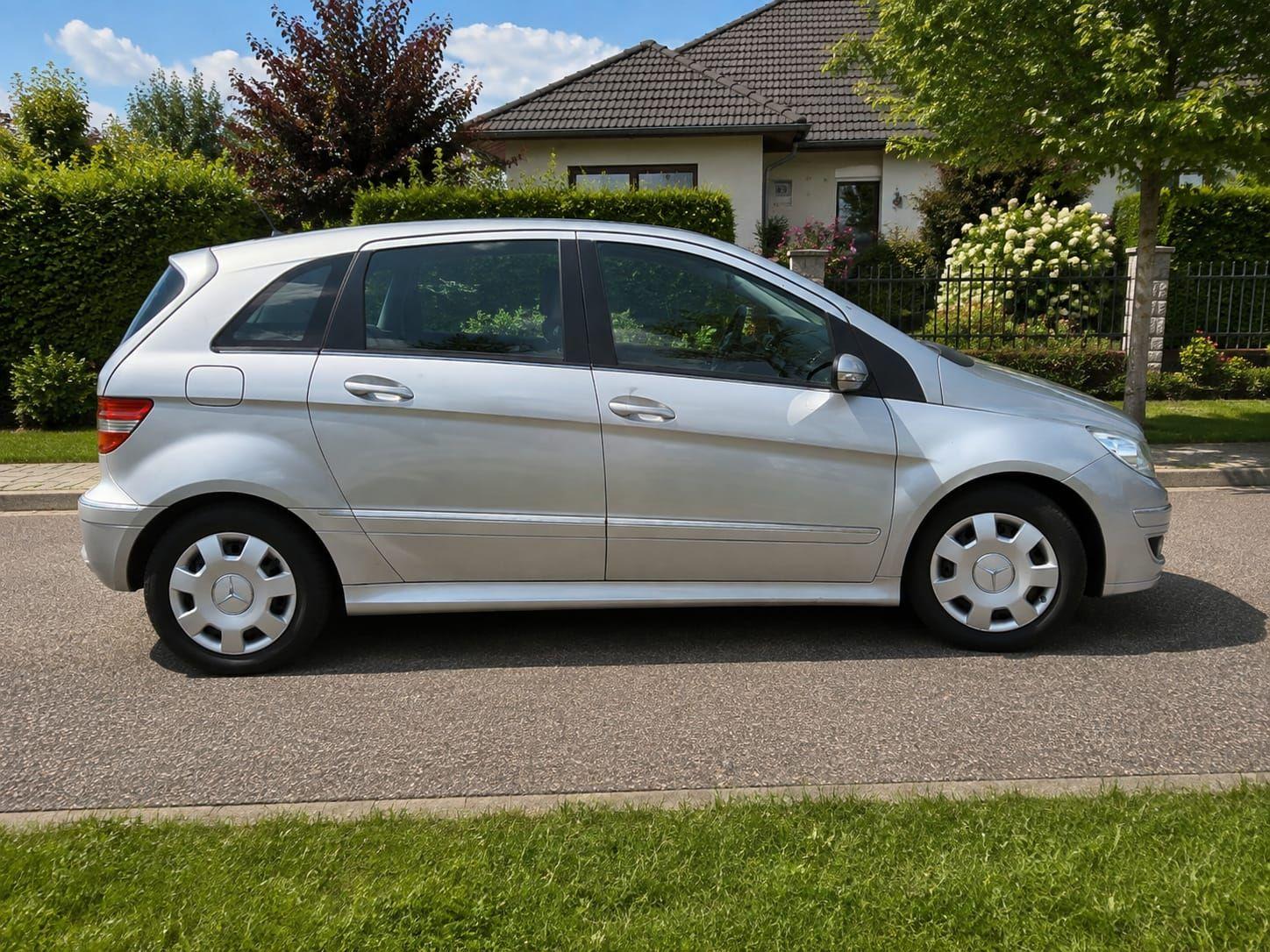 Mercedes-Benz B170 2006 — rear view