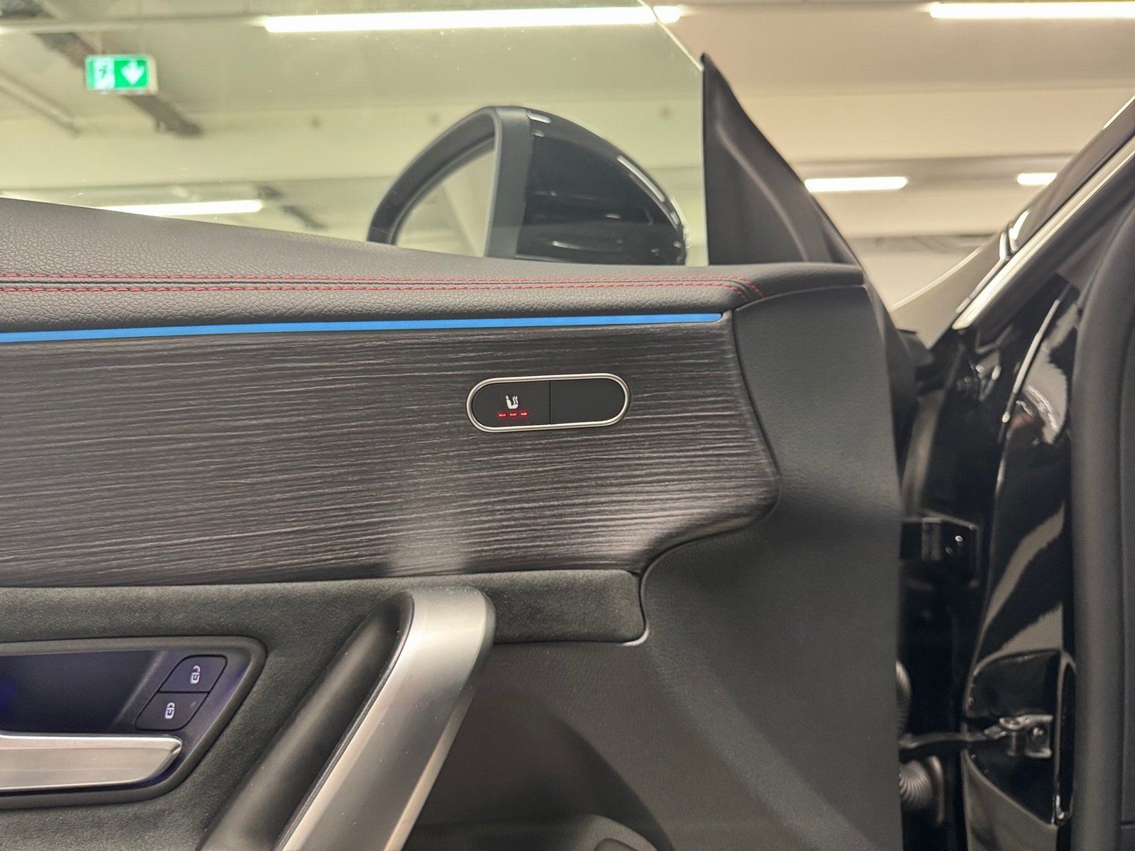 Fahrzeugabbildung Mercedes-Benz CLA 200 AMG Line*Totwinkel*Kamera*LED*19"*MBUX*