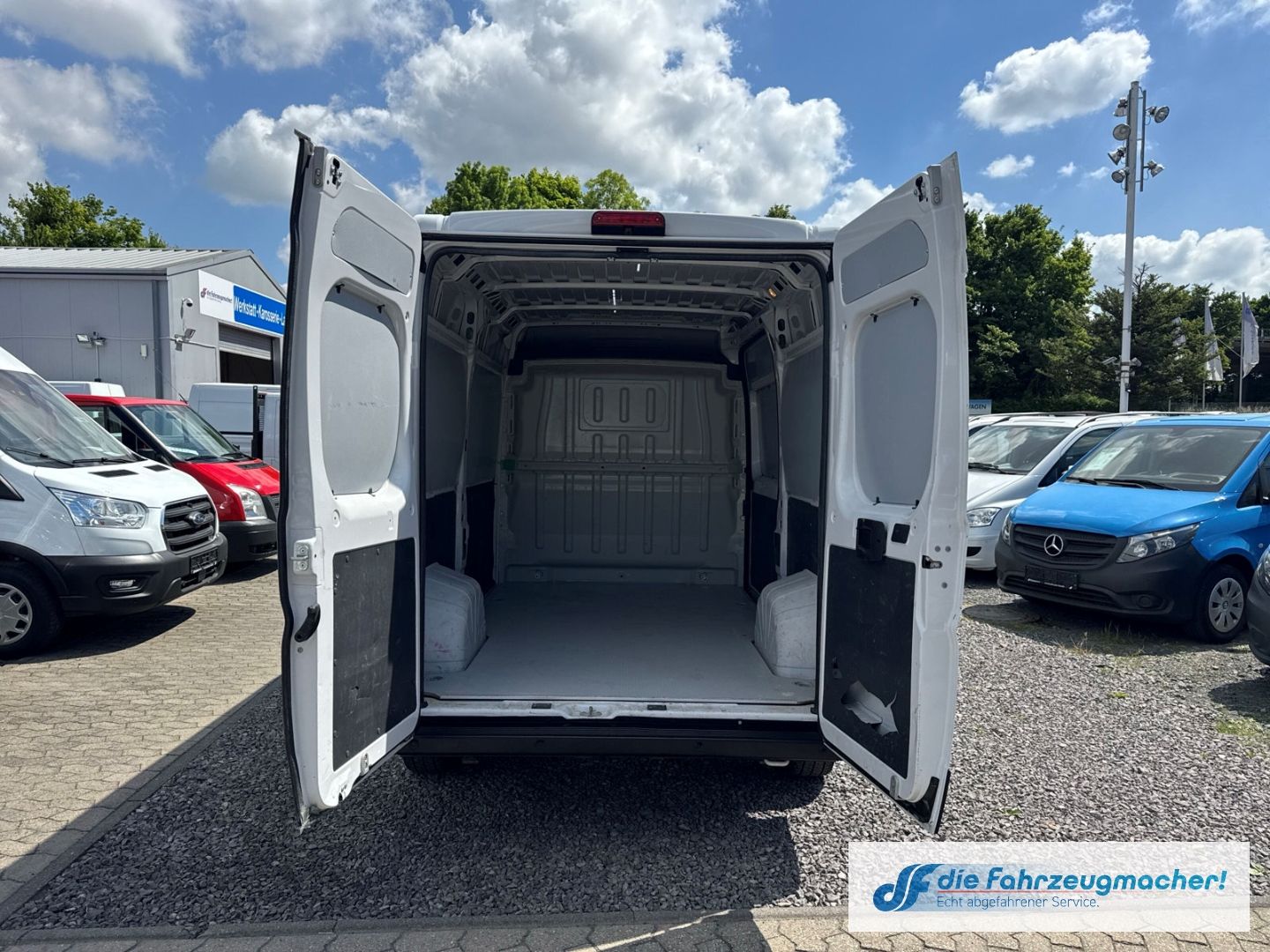 Fahrzeugabbildung Opel Movano C Kasten HKa L2H2 3,5t Edition 2.2 Diesel